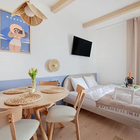 Apartament 4 Pory Roku- 200m Plaza, Prywatny Parking