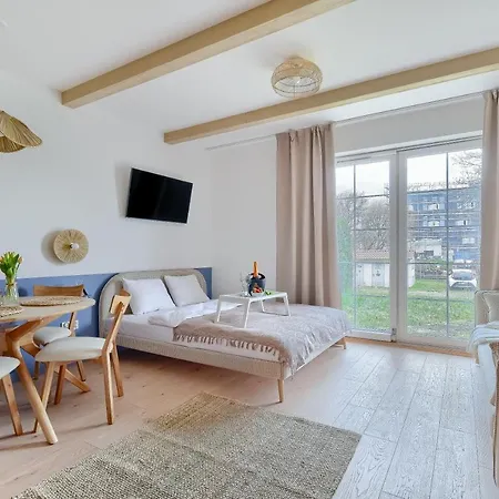 4 Pory Roku- 200m Plaza, Prywatny Parking Apartament *