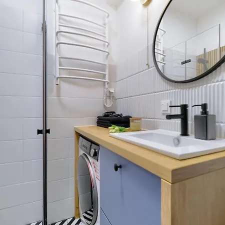 4 Pory Roku- 200m Plaza, Prywatny Parking Apartament Sopot