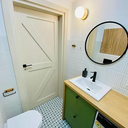 4 Pory Roku- 200m Plaza, Prywatny Parking Apartament