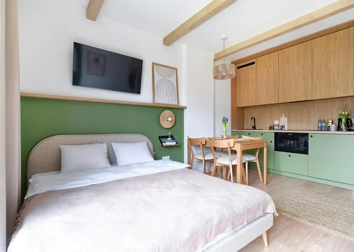 Daire 4 Pory Roku- 200m Plaza, Prywatny Parking *